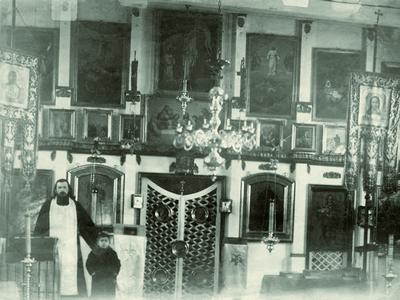 6-Священник Константин Жданов с сыном Георгием. Фото начала XX века
